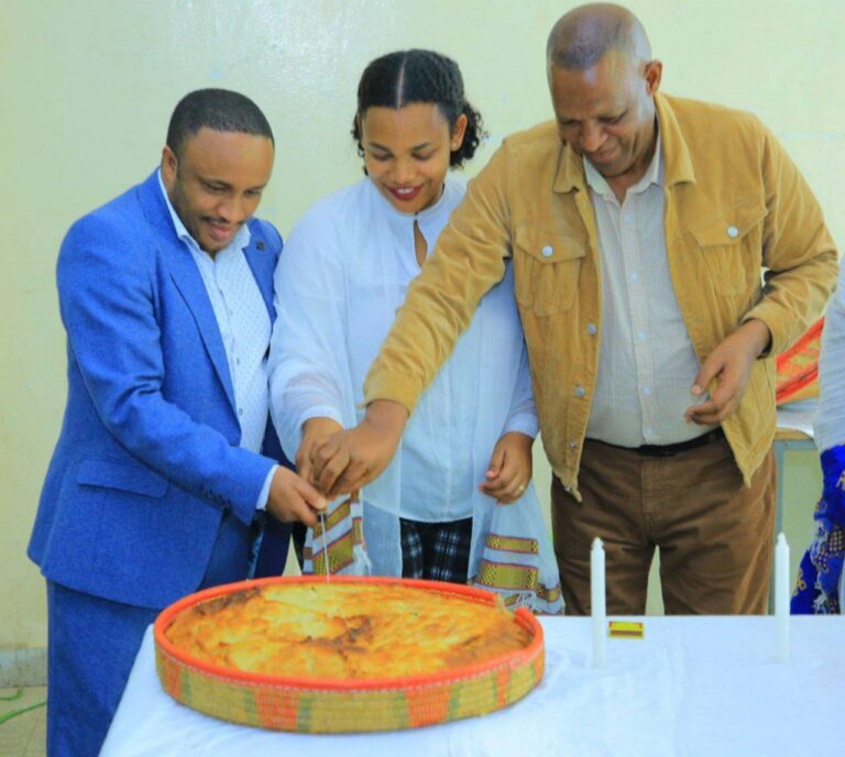 ጠንካራ አደረጃጀት ለጠንካራ ፓርቲ በሚል መሪ ቃል በዛሬ ቀን መጋብት 6/2016 ዓ.ም የሲዳማ ክልል ጤና ቢሮ የመንግሥት ሰራተኞች 2ኛ ዙር መሰረታዊ የፓርቲ አባላት ኮንፎራንስ አካሂዷል፡፡