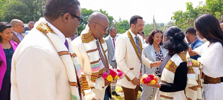 በሃዋሳ ዩኒቨርስቲ ከ1 ቢሊዮን ብር በላይ ወጪ የተደረገበት የካንሰር ህክምና ማዕከል ተመረቀ