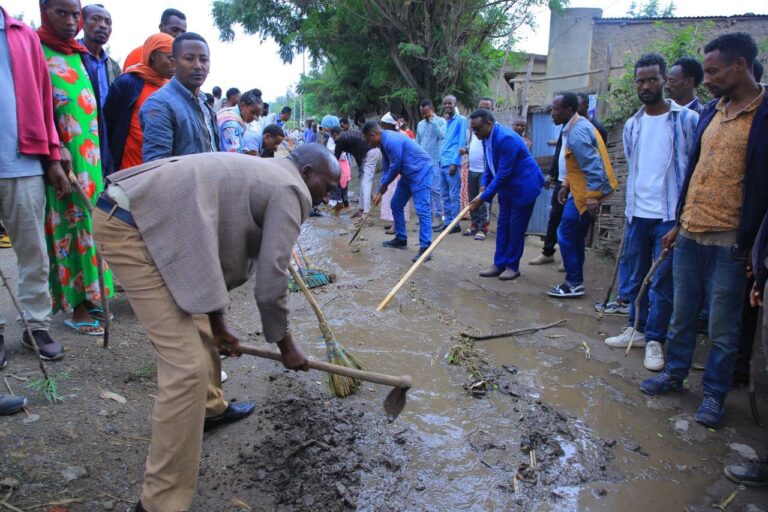 በሲዳማ ብ/ክልላዊ መንግስት ጤና ቢሮ የወባ መከላከልና መቆጣጠር ዙሪያ የሚደረግ የህዝብ ንቅናቄ ሥራ ተጠናክሮ ቀጥሏል።