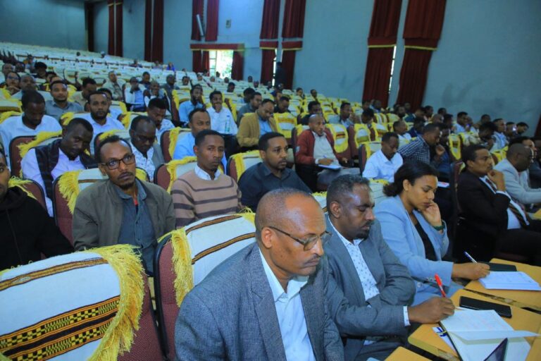 በሲዳማ ብ/ክ/መንግስት ጤና ቢሮ በዛሬው ዕለት የጤና አጋሮችንና የየደረጃውን የሴክተሩን አካላት ያሳተፈ የምክክር መድረክ እየተካሄደ ይገኛል።