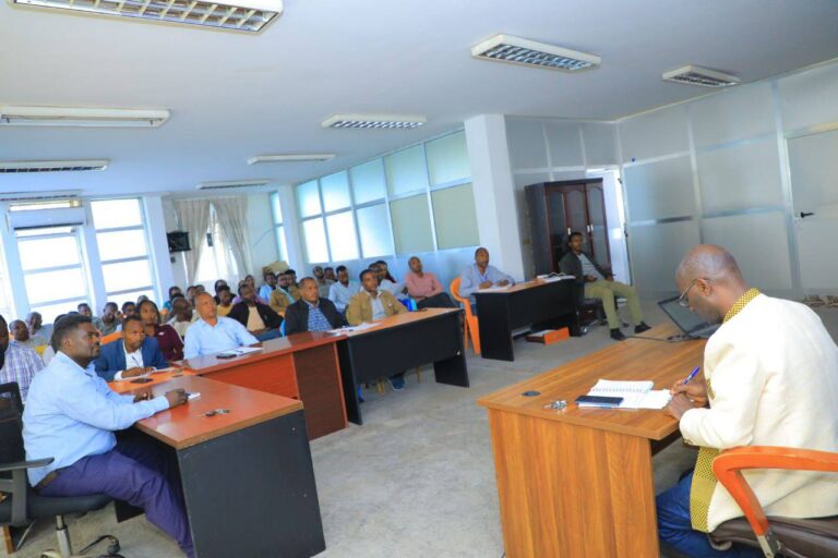 ” ድኅረ እውነት ፖለቲካ ” በሚል መሪ ሀሳብ የብልጽግና ፓርቲ አባላት ውይይት አደረጉ