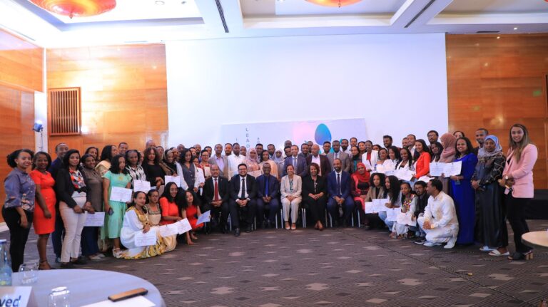 በ7ኛው ዙር የጤና አመራርነት ኢንኩቤሽን ፕሮግራም 57 ሰልጣኞች ተመረቁ