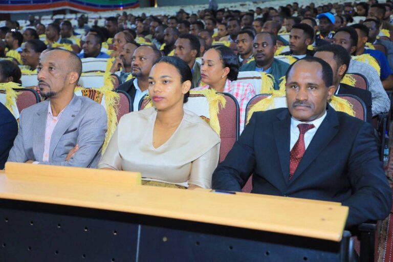 የጤናውን ዘርፍ ግቦች ለማሳካት የጤና ባለሙያዎች ሚና የላቀ ነው። ርዕሰ መስተዳድር አቶ ደስታ ሌዳሞ