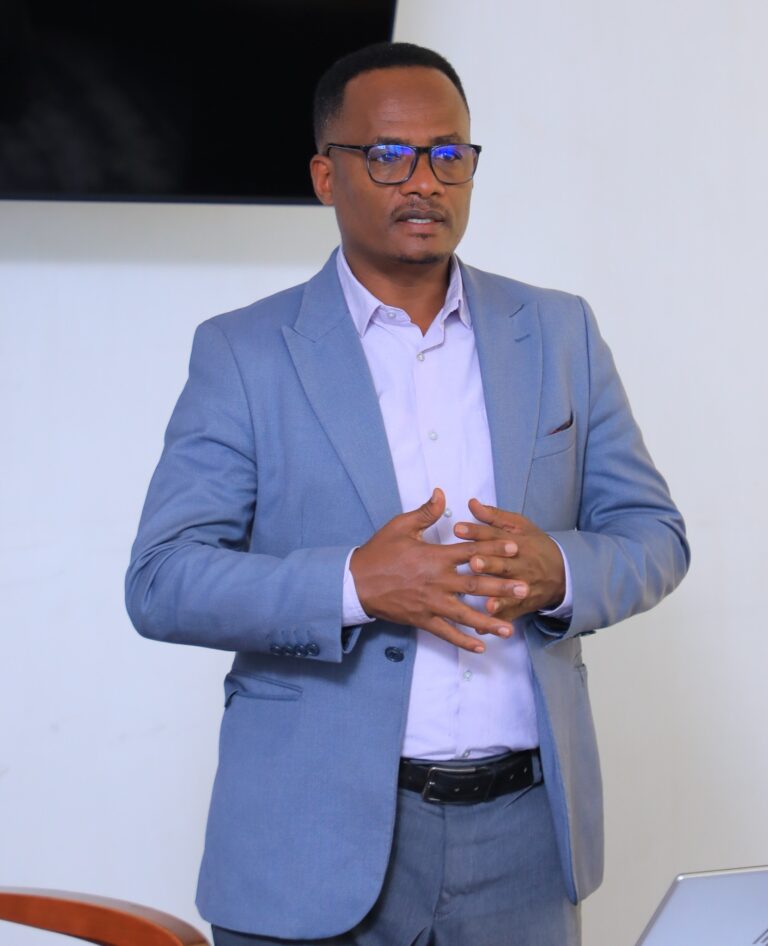 የሲዳማ ሕብረተሰብ ጤና ኢንስቲትዩት የ2018 ዓ.ም የጥናትና ምርምር ፕሮፖዛሎች (Research proposals presentation) ቀርበው ውይይት ተካሄደ።