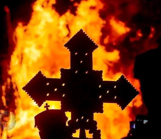 የሲዳማ ሕብረተሰብ ጤና ኢንስቲትዩት ለክርስትና እምነት ተከታዮች በሙሉ እንኳን ለብርሀነ መስቀሉ በሰላም አደረሳችሁ እያለ በዓሉ የሰላም እና የጤና እንዲሆንላችሁ ምኞቱን ይገልጻል፡፡