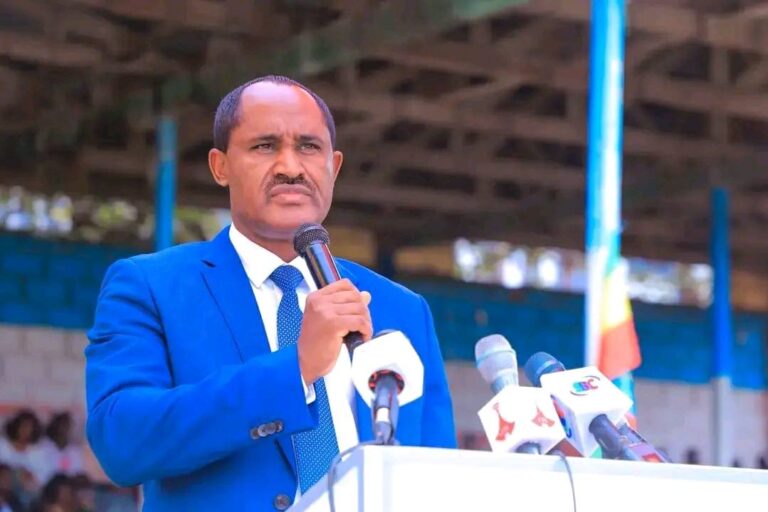 “ሰንደቅ ዓላማችን ለኢትዮጵያ ታላቅ የከፍታ ዘመን ብስራት፣ ለብሔራዊ አንድነታችን፣ ለሉዓላዊነታችንና ለኢትዮጵያ ሕዳሴ!”