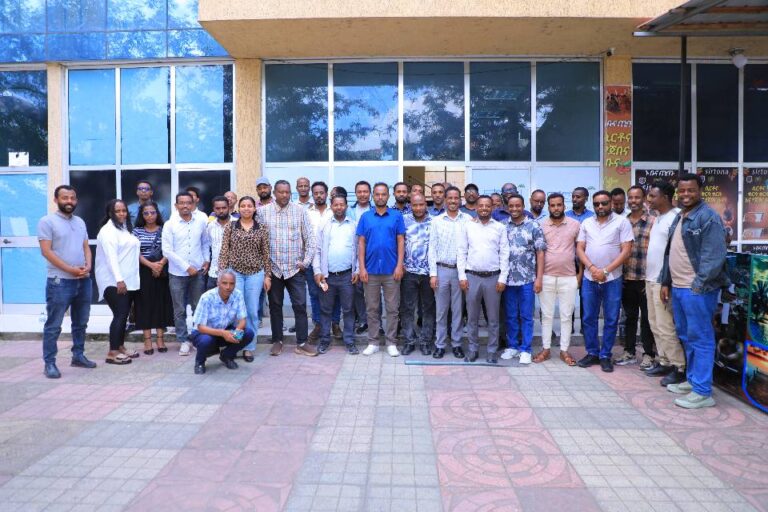 በሲዳማ ክልል ህብረተሰብ ጤና ኢንስቲትዩት የመረጃ አስተዳደር፣ ቅመራና ትንተና ማዕከል ምሳሌ ሊሆኑ የሚችሉ ስራዎችን እየሰራ መሆኑ ተገለፀ።