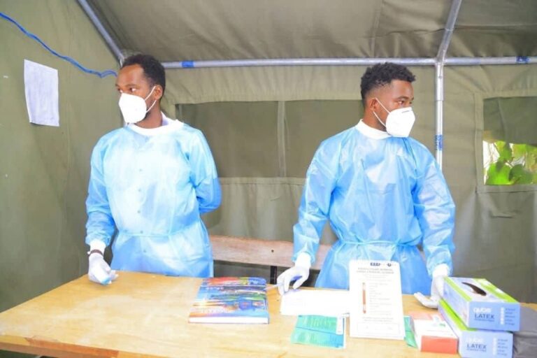 ርዕሰ መስተዳድር ጥላሁን ከበደ እና የጤና ሚንስትር ዶ/ር መቅደስ ዳባ በጅንካ ሆስፒታል ተገኝተው የማርበርግ ቫይረስ የመከላከልና የክትትል ስራዎች ምልከታ አደረጉ