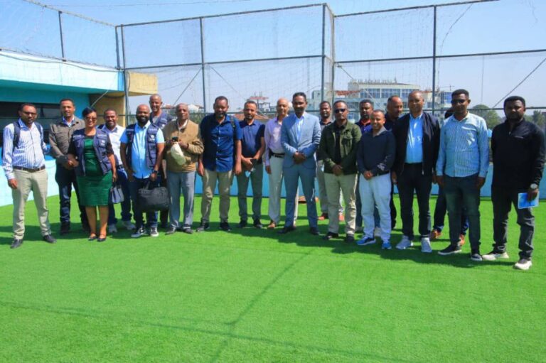 በዛሬው ዕለት በሲዳማ ክልል የማርበርግ ቫይረሰ በሽታ ወረርሽኝ ስርጭትን ለመከላከልና ለመቆጣጠር የክልሉ ድንገተኛ አደጋ ማስተባበሪያ ጣቢያ (Emergency Operation Center) ወረርሽኙ ከጀመረበት ጊዜ ጀምሮ እስከአሁን ድረስ የተሰሩ ስራዎችን ገምግሟል።