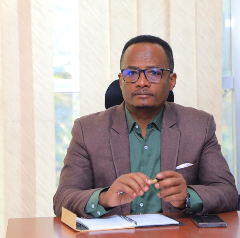 የሲዳማ ሕብረተስብ ጤና ኢንስቲትዩት ዳይሬክተር ጄነራል ዶ/ ር ዳመነ ዳባልቄ ለገና በዓል የእንኳን አደረሳችሁ መልዕክት አስተላለፉ