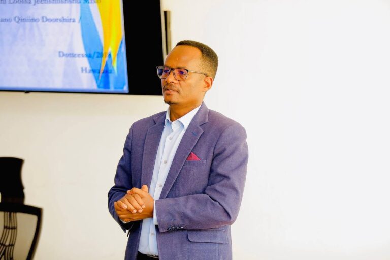 በ7ኛው ሀገራዊ ምርጫ በቀጣይ በሚተገበሩ ሀገራዊና ክልላዊ ዕቅድ፣ በፓርቲው ማንፌስቶ እንዲሁም በምርጫ መመሪያ ላይ የኢንስቲትዩቱ የብልጽግና ፓርቲ አባላት ዉይይት አደረጉ።